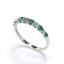 プラチナ エメラルド×ダイヤモンド グラデーションエタニティリング