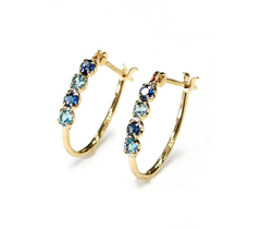 K18サファイヤとブルートパーズのフープピアス