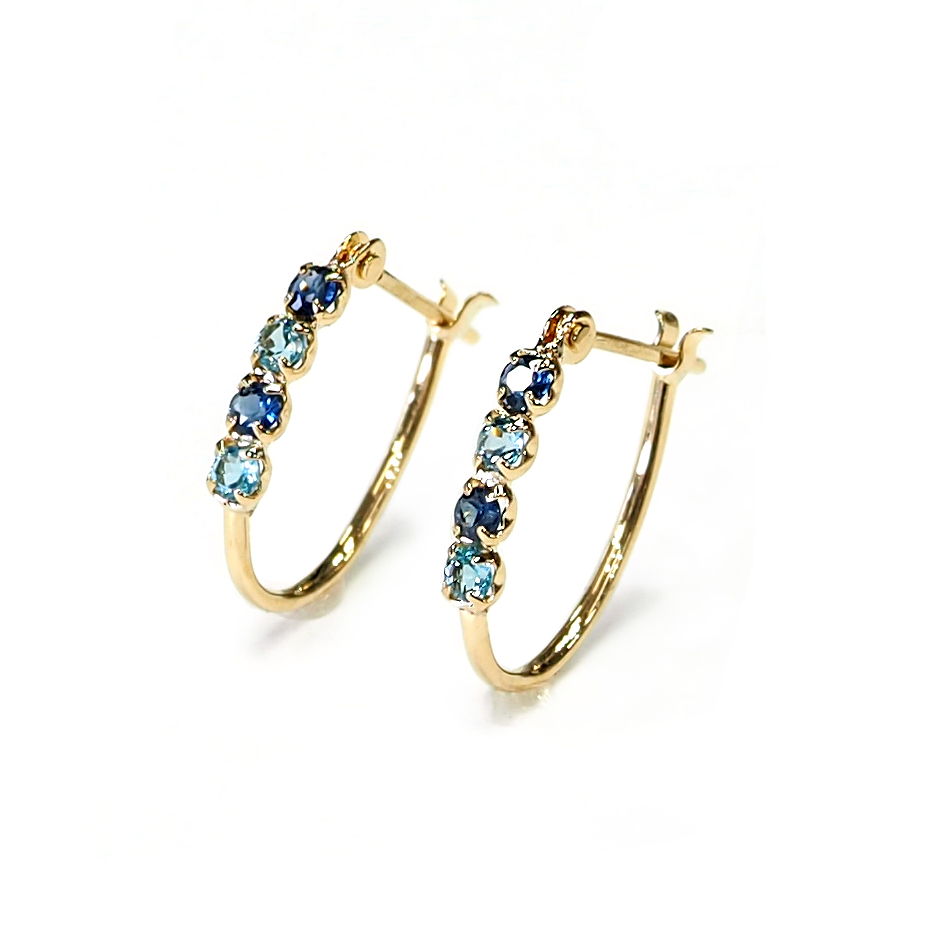 K18サファイヤとブルートパーズのフープピアス